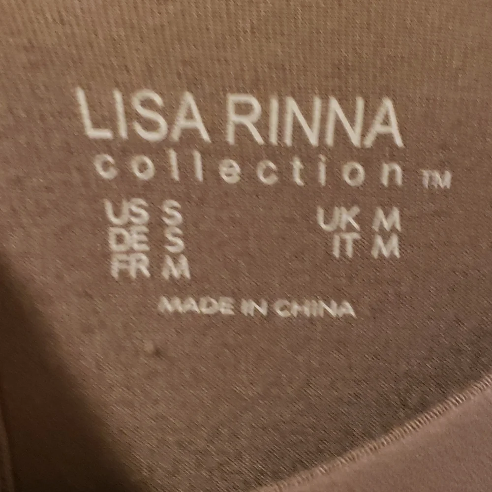 Lisa Rinna blouse - Picture 2 of 6